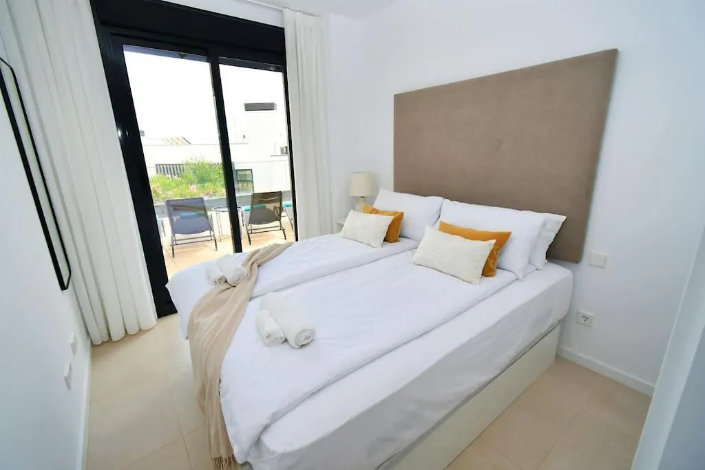 Casa Kerr - Luxury Apt - Sleeps 9 - Los Boliches Apartment Malaga 0*,