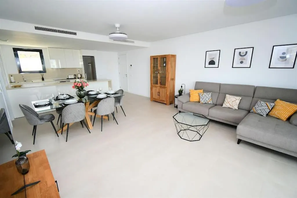 Casa Kerr - Luxury Apt - Sleeps 9 - Los Boliches Apartment Malaga